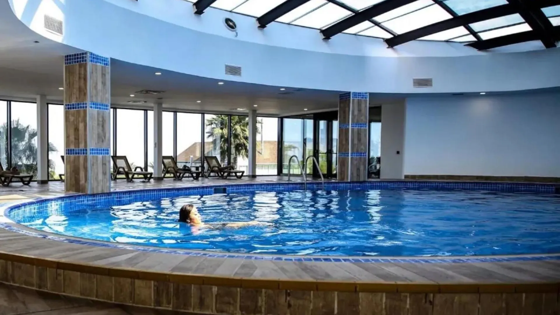 Delux Sea View Aparthotel In Orbi City Batumi 0*,