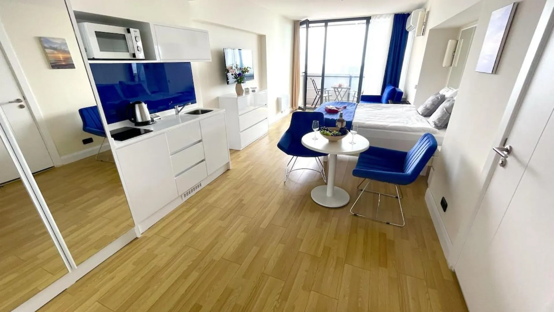 Delux Sea View Aparthotel In Orbi City Batumi Apartment