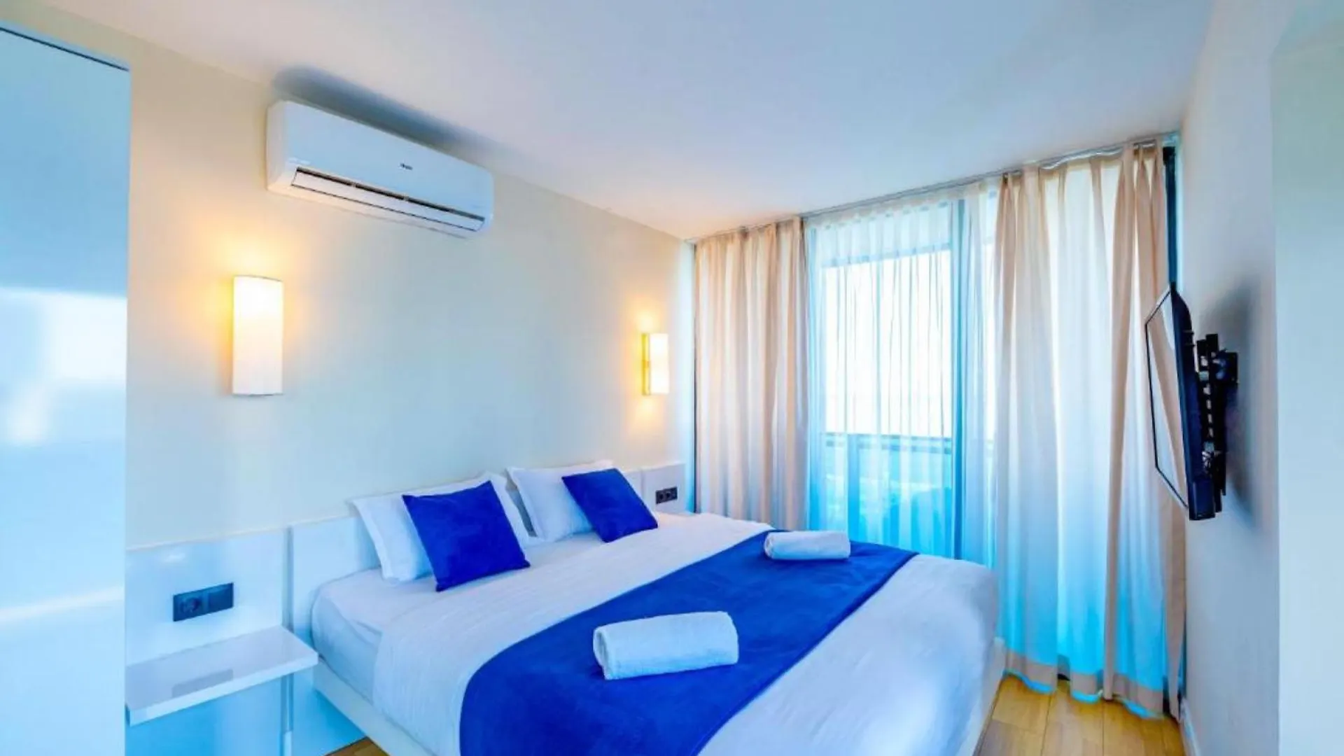 Delux Sea View Aparthotel In Orbi City Batumi