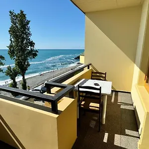 Apart Otel Guelden Karaboecek Garden, Sarpi